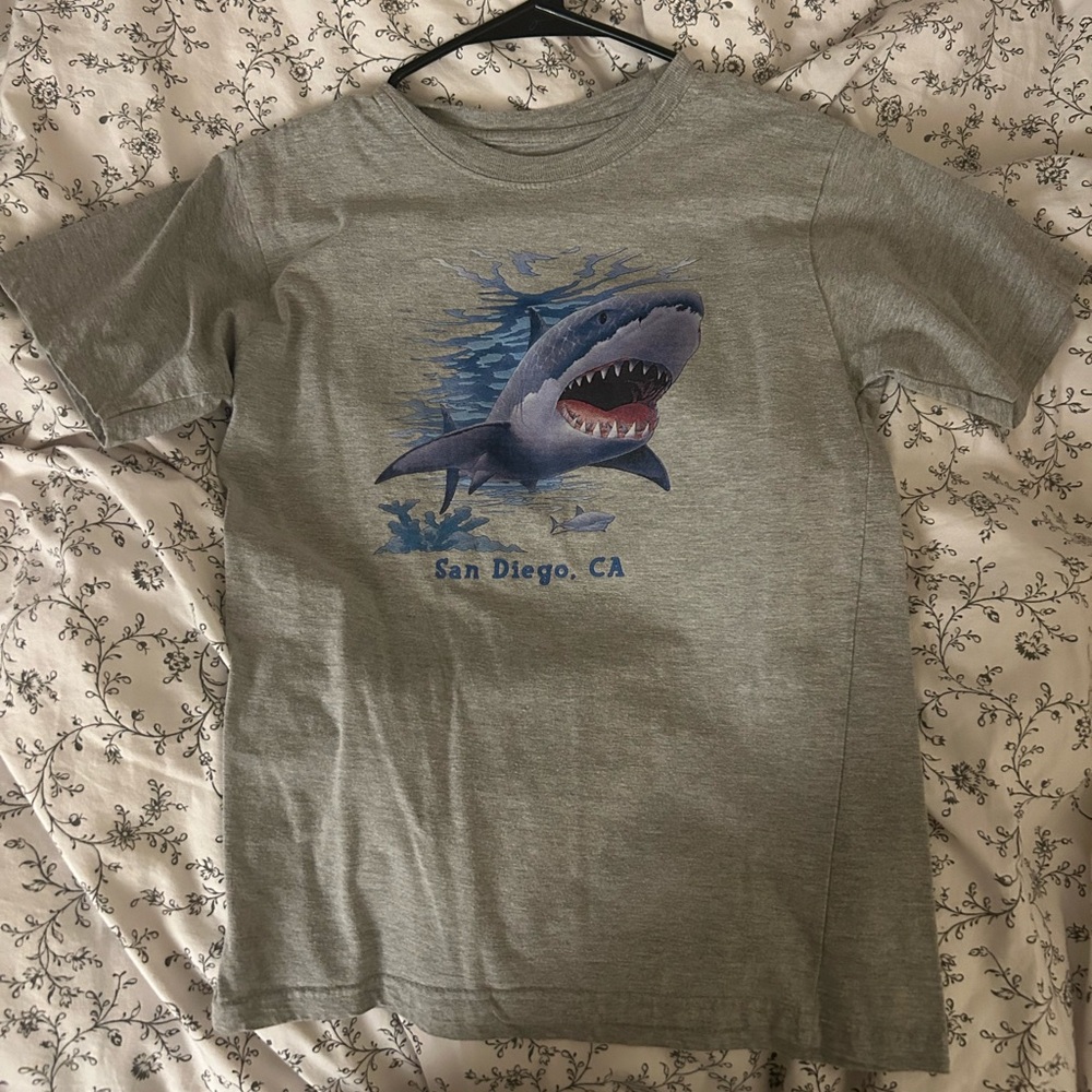 baby tee shirt